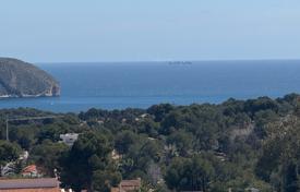 Grundstück in Moraira, Spanien. 425 000 €