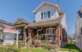 Haus in der Stadt – East York, Toronto, Ontario,  Kanada. C$1 163 000