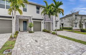 3-zimmer haus in der stadt 204 m² in Palm Beach County, Vereinigte Staaten. $499 000