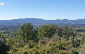 Grundstück in Arezzo, Italien. 890 000 €