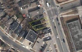 10-zimmer haus in der stadt in East York, Kanada. C$1 683 000