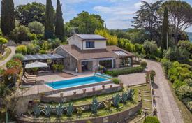 3-zimmer villa 165 m² in Passignano Sul Trasimeno, Italien. 680 000 €