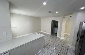 3-zimmer haus in der stadt 173 m² in Miami, Vereinigte Staaten. $570 000