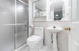 7-zimmer haus in der stadt in Scarborough, Kanada. C$1 225 000