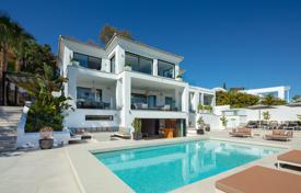 Villa – Nueva Andalucia, Marbella, Andalusien,  Spanien. 3 595 000 €