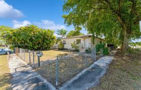 3-zimmer haus in der stadt 139 m² in Hialeah, Vereinigte Staaten. $400 000