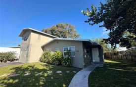 4-zimmer haus in der stadt 229 m² in Fort Lauderdale, Vereinigte Staaten. $510 000