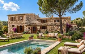 Grundstück in Siena, Italien. 890 000 €