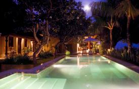 Villa – Sanur Beach, Bali, Indonesien. $9 800  pro Woche