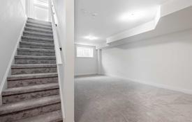 5-zimmer haus in der stadt in Scarborough, Kanada. C$2 059 000