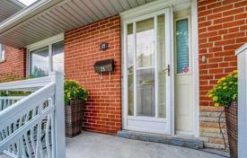 4-zimmer haus in der stadt in Scarborough, Kanada. C$1 881 000