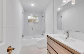 3-zimmer haus in der stadt 236 m² in Miami, Vereinigte Staaten. $1 099 000