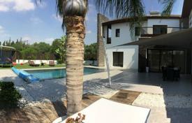 5-zimmer einfamilienhaus 415 m² in Larnaka, Zypern. 980 000 €