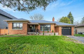 6-zimmer haus in der stadt in Scarborough, Kanada. C$1 442 000