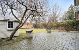 5-zimmer haus in der stadt in North York, Kanada. C$2 222 000