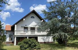5-zimmer stadthaus 230 m² in Gyenesdias, Ungarn. 410 000 €