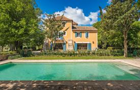 Villa – Avignon, Provence-Alpes-Côte d'Azur, Frankreich. 1 795 000 €