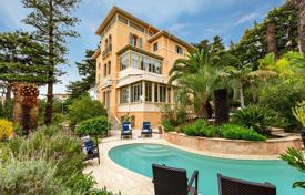 Villa – Sanremo, Ligurien, Italien. 9 500 €  pro Woche