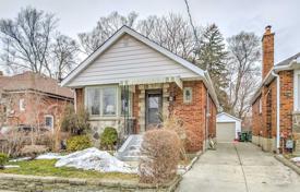 3-zimmer haus in der stadt in East York, Kanada. C$1 060 000