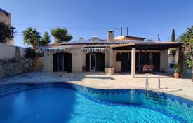 Einfamilienhaus – Tala, Paphos, Zypern. 2 500 €  pro Woche