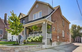Haus in der Stadt – Gerrard Street East, Toronto, Ontario,  Kanada. C$1 088 000