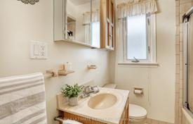 10-zimmer haus in der stadt in Scarborough, Kanada. C$1 294 000