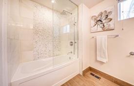 8-zimmer haus in der stadt in Scarborough, Kanada. C$1 418 000
