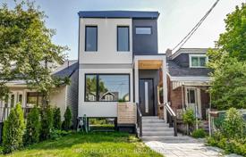 Haus in der Stadt – East York, Toronto, Ontario,  Kanada. C$2 021 000