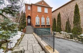 4-zimmer haus in der stadt in Scarborough, Kanada. C$1 489 000