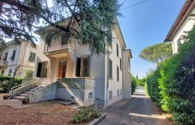 5-zimmer villa 624 m² in Lucca, Italien. 1 600 000 €