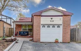 12-zimmer haus in der stadt in Scarborough, Kanada. C$1 805 000