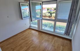 Wohnung Peroj, newer construction offering an apartment with a beautiful view, ready to move in immediately. 185 000 €