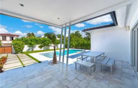 Villa – Miami Beach, Florida, Vereinigte Staaten. $2 489 000