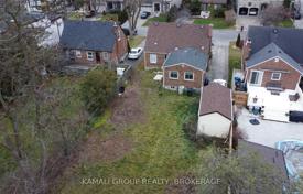 8-zimmer haus in der stadt in North York, Kanada. C$2 476 000