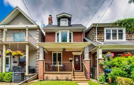 Haus in der Stadt – York, Toronto, Ontario,  Kanada. C$1 204 000