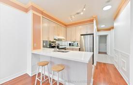 5-zimmer wohnung in Yonge Street, Kanada. C$1 097 000