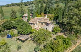 9-zimmer landgut 207 m² in Sarteano, Italien. 1 100 000 €
