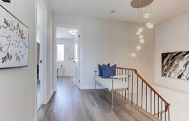 7-zimmer haus in der stadt in Scarborough, Kanada. C$1 326 000