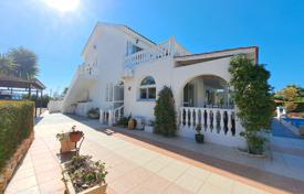 4-zimmer einfamilienhaus 226 m² in Sea Caves, Zypern. 750 000 €