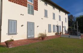 22-zimmer villa 900 m² in Capannori, Italien. Price on request