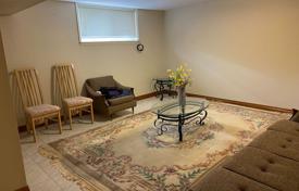 9-zimmer haus in der stadt in North York, Kanada. C$1 293 000