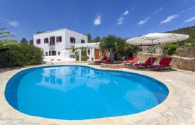 Villa – Ibiza, Balearen, Spanien. 2 200 €  pro Woche