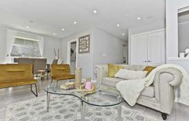 9-zimmer haus in der stadt in Etobicoke, Kanada. C$1 418 000