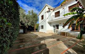 5-zimmer einfamilienhaus 300 m² in Denia, Spanien. 890 000 €