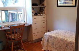 8-zimmer haus in der stadt in Scarborough, Kanada. C$1 462 000