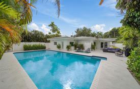 4-zimmer haus in der stadt 267 m² in Miami, Vereinigte Staaten. $1 750 000
