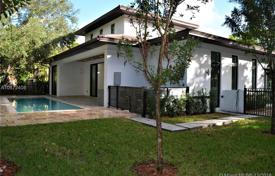 Villa – Coral Gables, Florida, Vereinigte Staaten. 1 483 000 €