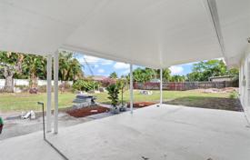 Haus in der Stadt – West Palm Beach, Florida, Vereinigte Staaten. $520 000