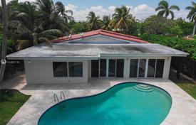 Villa – Miami Beach, Florida, Vereinigte Staaten. $2 349 000