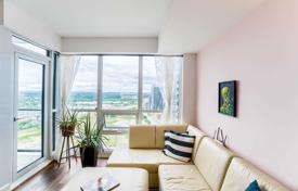 2-zimmer wohnung in Lake Shore Boulevard West, Kanada. C$867 000